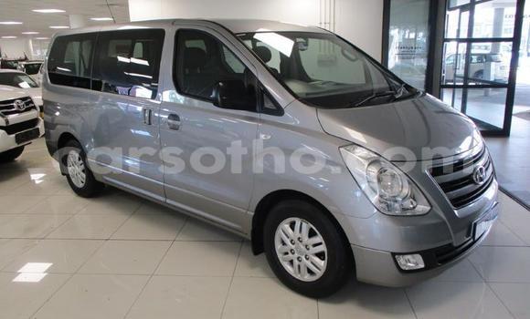 Buy Used Hyundai H1 Silver Car in Maputsoe in Leribe Buy Used Hyundai H1 Silver Car in Maputsoe in Leribe