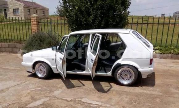 Buy Used Volkswagen Golf White Car in Butha Buthe in Butha-Buthe Buy Used Volkswagen Golf White Car in Butha Buthe in Butha-Buthe