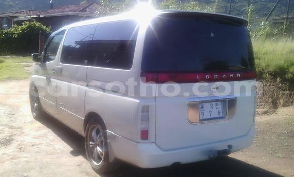 Buy Used Nissan Elgrand White Car in Butha Buthe in Butha-Buthe Buy Used Nissan Elgrand White Car in Butha Buthe in Butha-Buthe