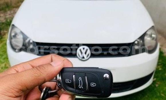 Buy Used Volkswagen Polo White Car in Butha Buthe in Butha-Buthe Buy Used Volkswagen Polo White Car in Butha Buthe in Butha-Buthe