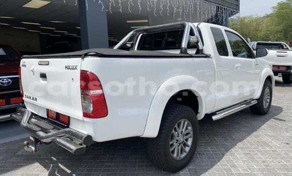Buy Used Toyota Hilux White Car in Mafeteng in Mafeteng Buy Used Toyota Hilux White Car in Mafeteng in Mafeteng