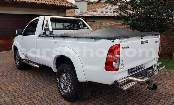 اشتري مستعمل Toyota Hilux White سيارة في Maputsoe في Leribe اشتري مستعمل Toyota Hilux White سيارة في Maputsoe في Leribe