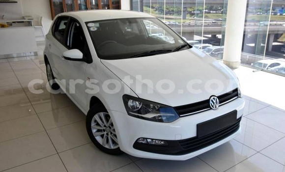 Acheter Occasion Voiture Volkswagen Polo Blanc à Maputsoa, Leribe Acheter Occasion Voiture Volkswagen Polo Blanc à Maputsoa, Leribe