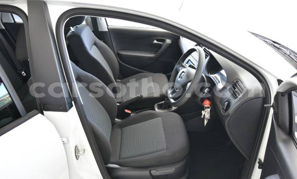Acheter Occasion Voiture Volkswagen Polo Blanc à Maputsoa, Leribe Acheter Occasion Voiture Volkswagen Polo Blanc à Maputsoa, Leribe