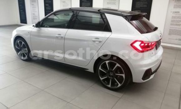 Acheter Occasion Voiture Audi A4 Blanc à Maputsoe, Leribe Acheter Occasion Voiture Audi A4 Blanc à Maputsoe, Leribe