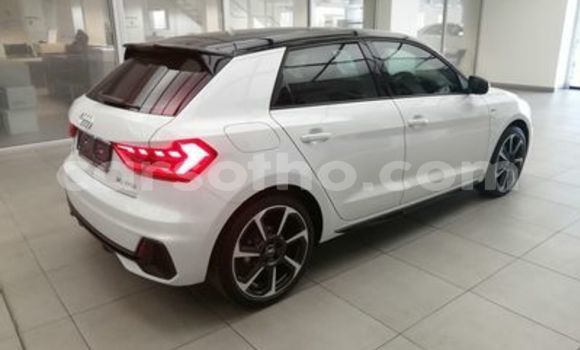 Acheter Occasion Voiture Audi A4 Blanc à Maputsoe, Leribe Acheter Occasion Voiture Audi A4 Blanc à Maputsoe, Leribe