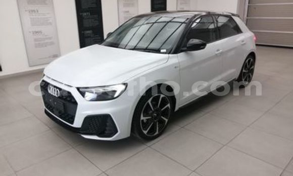 Acheter Occasion Voiture Audi A4 Blanc à Maputsoe, Leribe Acheter Occasion Voiture Audi A4 Blanc à Maputsoe, Leribe