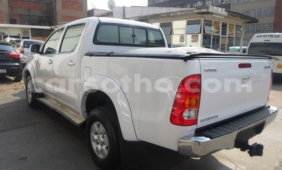 Acheter Occasion Voiture Toyota Hilux Blanc à Maputsoa, Leribe Acheter Occasion Voiture Toyota Hilux Blanc à Maputsoa, Leribe