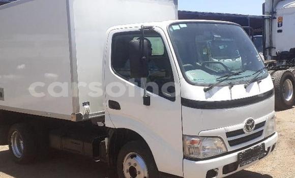 Acheter Occasion Utilitaire Toyota Dyna Blanc à Maputsoa, Leribe Acheter Occasion Utilitaire Toyota Dyna Blanc à Maputsoa, Leribe