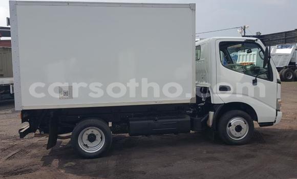 Acheter Occasion Utilitaire Toyota Dyna Blanc à Maputsoa, Leribe Acheter Occasion Utilitaire Toyota Dyna Blanc à Maputsoa, Leribe
