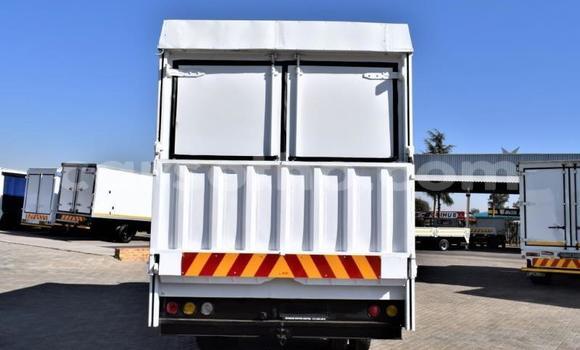 Acheter Occasion Utilitaire Toyota Dyna Blanc à Maputsoe, Leribe Acheter Occasion Utilitaire Toyota Dyna Blanc à Maputsoe, Leribe