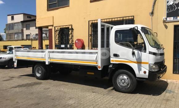 Acheter Occasion Utilitaire Toyota Dyna Blanc à Maputsoa, Leribe Acheter Occasion Utilitaire Toyota Dyna Blanc à Maputsoa, Leribe