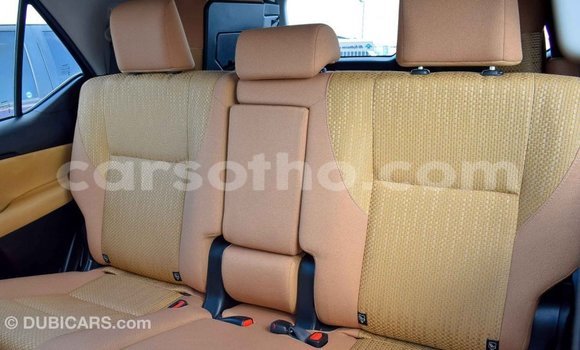 Sayi Imported Toyota Fortuner Blue Mota in Import - Dubai a Maseru Sayi Imported Toyota Fortuner Blue Mota in Import - Dubai a Maseru