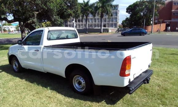 Buy Used Toyota Hilux White Car in Mafeteng in Mafeteng Buy Used Toyota Hilux White Car in Mafeteng in Mafeteng