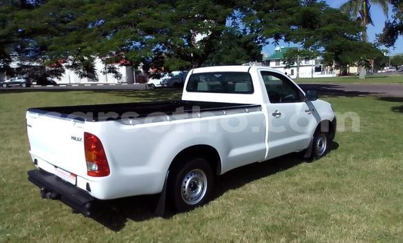 Buy Used Toyota Hilux White Car in Mafeteng in Mafeteng Buy Used Toyota Hilux White Car in Mafeteng in Mafeteng