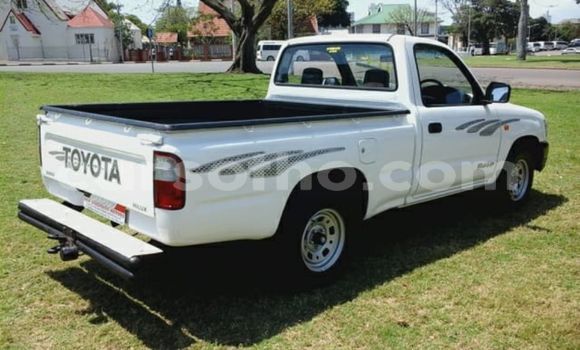 Sayi Na hannu Toyota Hilux White Mota in Hlotse a Leribe Sayi Na hannu Toyota Hilux White Mota in Hlotse a Leribe