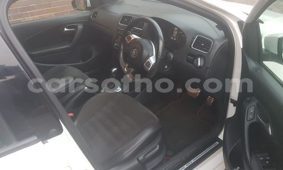 اشتري مستعمل Volkswagen Golf GTI White سيارة في Butha Buthe في Butha-Buthe اشتري مستعمل Volkswagen Golf GTI White سيارة في Butha Buthe في Butha-Buthe