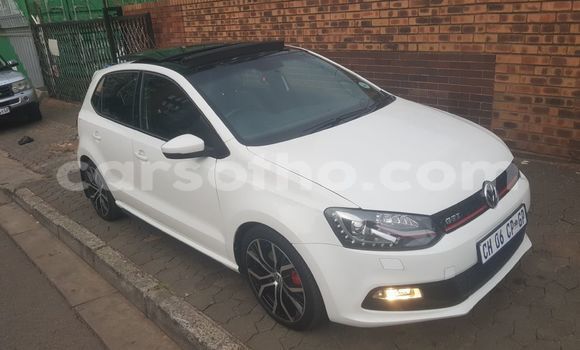 اشتري مستعمل Volkswagen Golf GTI White سيارة في Butha Buthe في Butha-Buthe اشتري مستعمل Volkswagen Golf GTI White سيارة في Butha Buthe في Butha-Buthe