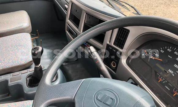 اشتري مستعمل Nissan UD White شاحنة في Hlotse في Leribe اشتري مستعمل Nissan UD White شاحنة في Hlotse في Leribe