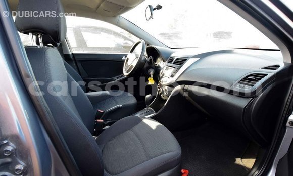 Acheter Import Voiture Hyundai Accent Autre à Import - Dubai, Maseru Acheter Import Voiture Hyundai Accent Autre à Import - Dubai, Maseru