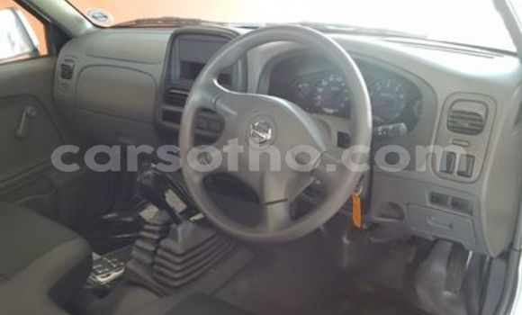 Buy Used Nissan NP 300 White Car in Maputsoe in Leribe Buy Used Nissan NP 300 White Car in Maputsoe in Leribe