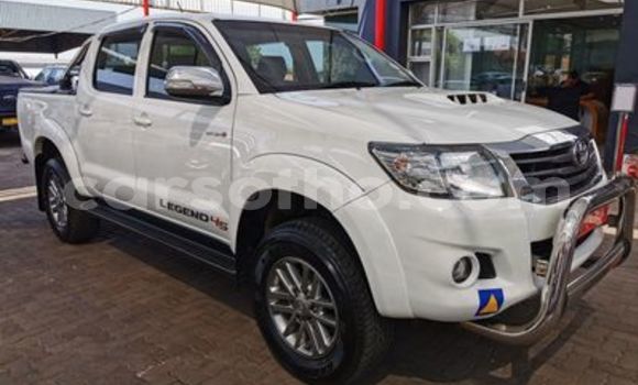 Buy Used Toyota Hilux White Car in Mafeteng in Mafeteng Buy Used Toyota Hilux White Car in Mafeteng in Mafeteng