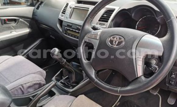 Buy Used Toyota Hilux White Car in Mafeteng in Mafeteng Buy Used Toyota Hilux White Car in Mafeteng in Mafeteng