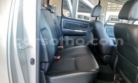 Buy Used Toyota Hilux White Car in Mafeteng in Mafeteng Buy Used Toyota Hilux White Car in Mafeteng in Mafeteng