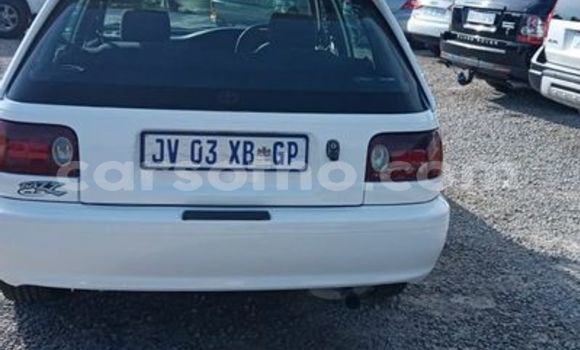 Sayi Na hannu Toyota Tacoma White Mota in Maputsoa a Leribe Sayi Na hannu Toyota Tacoma White Mota in Maputsoa a Leribe