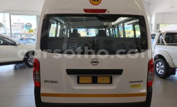 Sayi Na hannu Nissan NV350 Caravan White Mota in Butha Buthe a Butha-Buthe Sayi Na hannu Nissan NV350 Caravan White Mota in Butha Buthe a Butha-Buthe