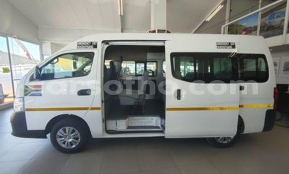 Sayi Na hannu Nissan NV350 Caravan White Mota in Butha Buthe a Butha-Buthe Sayi Na hannu Nissan NV350 Caravan White Mota in Butha Buthe a Butha-Buthe