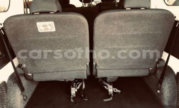 Acheter Occasion Voiture Nissan NV200 Blanc à Maseru, Maseru Acheter Occasion Voiture Nissan NV200 Blanc à Maseru, Maseru