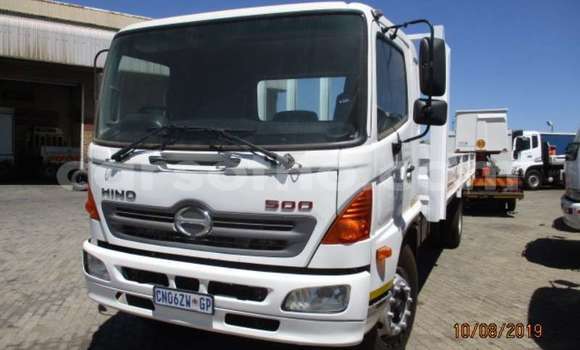 اشتري مستعمل Hino 300 Series White شاحنة في Maseru في Maseru