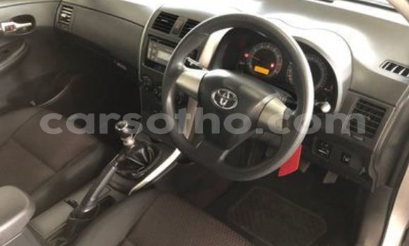 Sayi Na hannu Toyota Corolla Silver Mota in Hlotse a Leribe Sayi Na hannu Toyota Corolla Silver Mota in Hlotse a Leribe