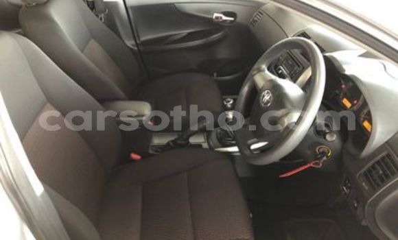 Sayi Na hannu Toyota Corolla Silver Mota in Hlotse a Leribe Sayi Na hannu Toyota Corolla Silver Mota in Hlotse a Leribe