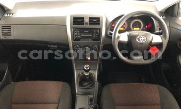 Sayi Na hannu Toyota Corolla Silver Mota in Hlotse a Leribe Sayi Na hannu Toyota Corolla Silver Mota in Hlotse a Leribe