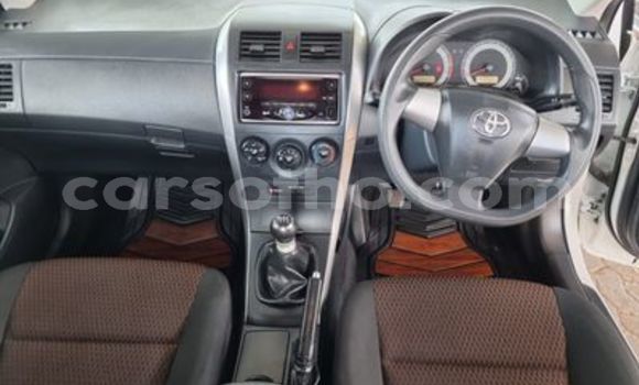 Sayi Na hannu Toyota Corolla White Mota in Butha–Buthe a Thaba-Tseka Sayi Na hannu Toyota Corolla White Mota in Butha–Buthe a Thaba-Tseka