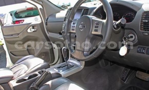 Acheter Occasion Voiture Nissan Navara Blanc à Hlotse, Leribe Acheter Occasion Voiture Nissan Navara Blanc à Hlotse, Leribe