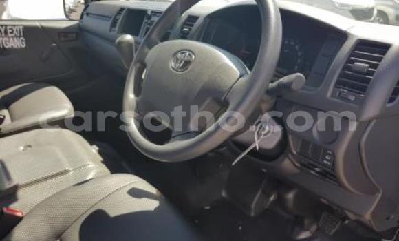 اشتري مستعمل Toyota Hiace White سيارة في Butha–Buthe في Thaba-Tseka اشتري مستعمل Toyota Hiace White سيارة في Butha–Buthe في Thaba-Tseka