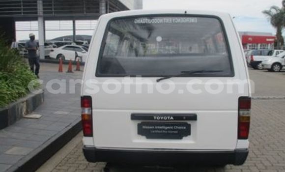 Sayi Na hannu Toyota Hiace White Mota in Butha–Buthe a Thaba-Tseka Sayi Na hannu Toyota Hiace White Mota in Butha–Buthe a Thaba-Tseka
