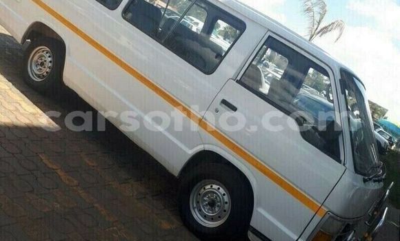 Acheter Occasion Voiture Toyota Hiace Blanc à Butha–Buthe, Thaba-Tseka Acheter Occasion Voiture Toyota Hiace Blanc à Butha–Buthe, Thaba-Tseka