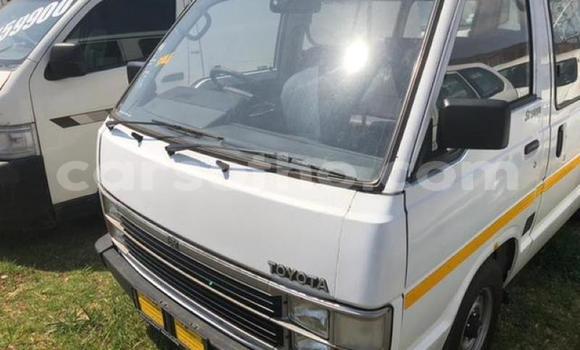 Acheter Occasion Voiture Toyota Hiace Blanc à Butha–Buthe, Thaba-Tseka Acheter Occasion Voiture Toyota Hiace Blanc à Butha–Buthe, Thaba-Tseka