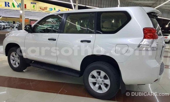 Acheter Import Voiture Toyota Prado Blanc à Import - Dubai, Maseru Acheter Import Voiture Toyota Prado Blanc à Import - Dubai, Maseru
