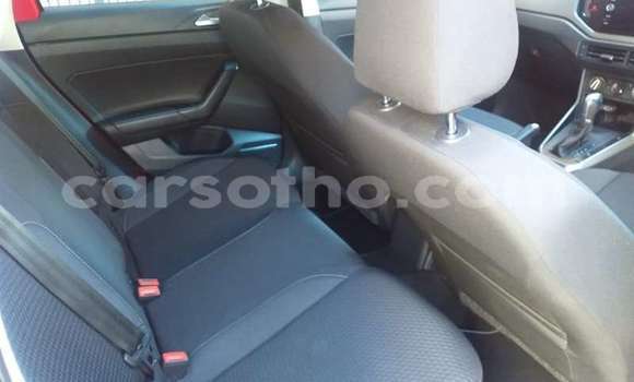 اشتري مستعمل Volkswagen Polo Red سيارة في Hlotse في Leribe اشتري مستعمل Volkswagen Polo Red سيارة في Hlotse في Leribe