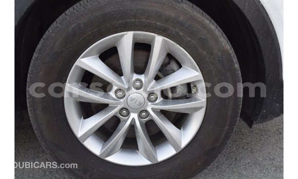 Sayi Imported Kia Sorento White Mota in Import - Dubai a Maseru