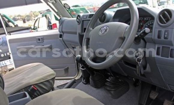 اشتري مستعمل Toyota Hilux White سيارة في Butha–Buthe في Thaba-Tseka اشتري مستعمل Toyota Hilux White سيارة في Butha–Buthe في Thaba-Tseka