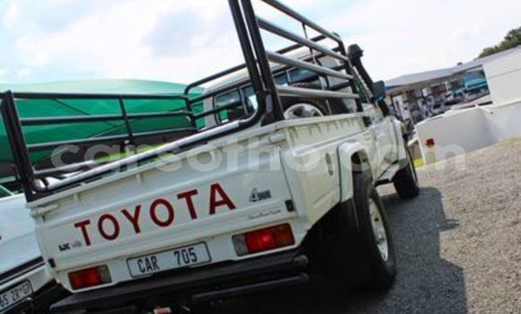 اشتري مستعمل Toyota Hilux White سيارة في Butha–Buthe في Thaba-Tseka اشتري مستعمل Toyota Hilux White سيارة في Butha–Buthe في Thaba-Tseka