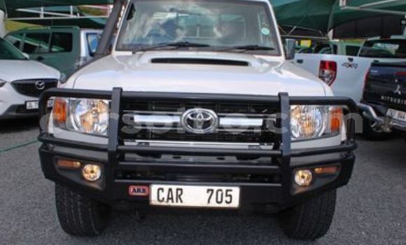اشتري مستعمل Toyota Hilux White سيارة في Butha–Buthe في Thaba-Tseka اشتري مستعمل Toyota Hilux White سيارة في Butha–Buthe في Thaba-Tseka