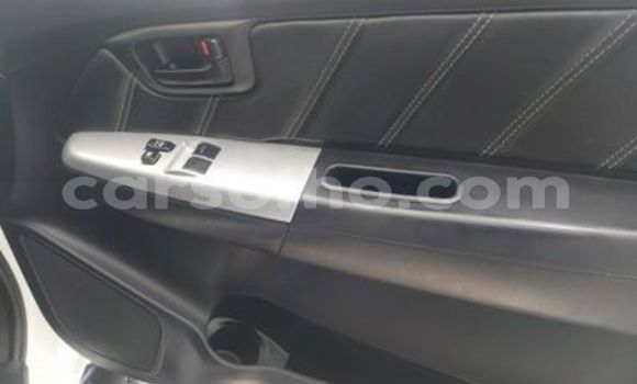 Acheter Occasion Voiture Toyota Hilux Blanc à Butha–Buthe, Thaba-Tseka Acheter Occasion Voiture Toyota Hilux Blanc à Butha–Buthe, Thaba-Tseka