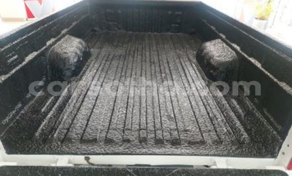 Acheter Occasion Voiture Toyota Hilux Blanc à Butha–Buthe, Thaba-Tseka Acheter Occasion Voiture Toyota Hilux Blanc à Butha–Buthe, Thaba-Tseka